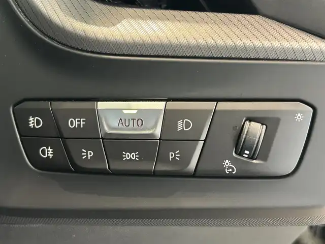 ＢＭＷ １１８ｉ Mスポーツ 愛知県 2020(令2)年 3.8万km 黒 HDDナビ/バックカメラ/アイドリングストップ/アクティブクルーズコントロール/ドアバイザー/プッシュスタート/パワーバックドア/ETC/ハーフレザーシート/社外TVチューナー/前後ドライブレコーダー