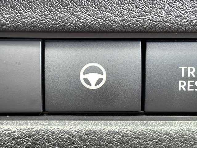 日産 エクストレイル オーテック e－4ORCE 道北・旭川 2022(令4)年 2.9万km ブリリアントホワイトパール ・４ＷＤ/・禁煙車/・１５００Ｗコンセント/・純正１２インチワイドナビテレビ/・全方位カメラ/・黒革シート/・全席シートヒーター////プロパイロット////　・レーダークルーズ/　・ハンドル、側方、後側方、緊急支援/　・標識認識/　・ふらつき警報/　・オートハイビーム/　・デジタルインナーミラー/・ステリングリモコン/・ステアリングヒーター/・オーテック２０インチアルミ/・パワーバックドア/・ハンズフリーバックドア/・Ｄ席メモリーシート/・新車時保証書、取説/・スペアキー×１/・ＥＴＣ2.0