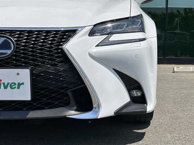 レクサス ＧＳ 300h Fスポーツ 和歌山県 2018(平30)年 8万km ホワイトノーヴァガラスフレーク 後期型モデル/メーカーナビ/バックカメラ/革巻きステアリング/ステアリングスイッチ/ステアリングヒーター/赤レザーシート/メモリーパワーシート/シートヒーター/ベンチレーション/レクサスセーフティセンス/三眼LEDヘッドライト/レーダークルーズコントロール/レーンキープアシスト/ETC