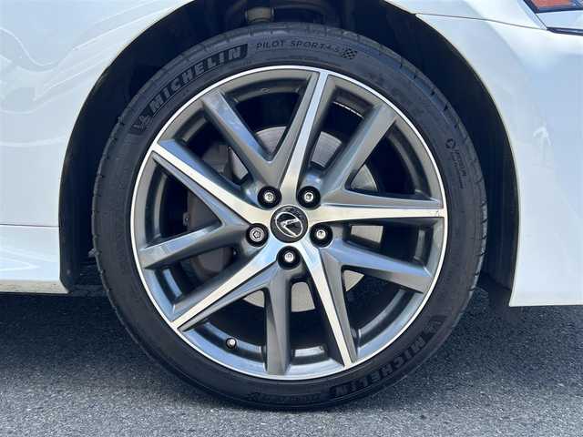 レクサス ＧＳ 300h Fスポーツ 和歌山県 2018(平30)年 8万km ホワイトノーヴァガラスフレーク 後期型モデル/メーカーナビ/バックカメラ/革巻きステアリング/ステアリングスイッチ/ステアリングヒーター/赤レザーシート/メモリーパワーシート/シートヒーター/ベンチレーション/レクサスセーフティセンス/三眼LEDヘッドライト/レーダークルーズコントロール/レーンキープアシスト/ETC