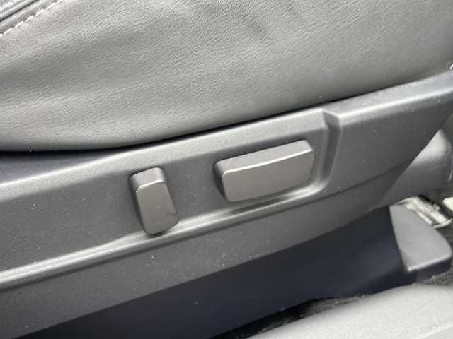 三菱 アウトランダー ＰＨＥＶ G プレミアムパッケージ 岩手県 2016(平28)年 5万km ルビーブラックP 純正ナビ　全周囲　急速充電　フルセグ　Ｂｌｕｅｔｏｏｔｈ　ＤＶＤ再生　電動ハーフレザーシート　シートヒーター　電動リアゲート　レーダークルーズ　ＥＴＣ　パドルシフト　純正１８ＡＷ　スマートキー