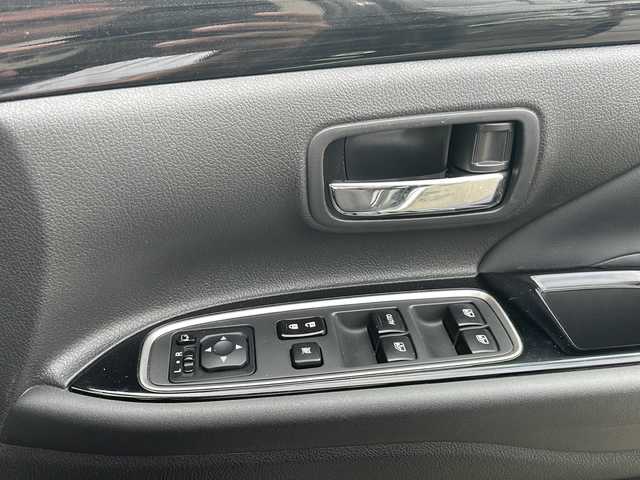 三菱 アウトランダー ＰＨＥＶ G プレミアムパッケージ 岩手県 2016(平28)年 5万km ルビーブラックP 純正ナビ　全周囲　急速充電　フルセグ　Ｂｌｕｅｔｏｏｔｈ　ＤＶＤ再生　電動ハーフレザーシート　シートヒーター　電動リアゲート　レーダークルーズ　ＥＴＣ　パドルシフト　純正１８ＡＷ　スマートキー