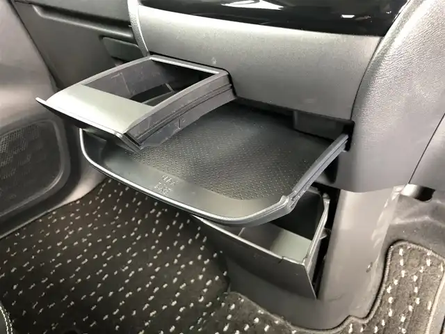 三菱 デリカミニ T プレミアム 愛知県 2023(令5)年 1.8万km 緑 ４ＷＤ/e-assist/・衝突軽減/・踏み間違え/・ロードサイン/・先行発進警告装置/・レーンディパラーチャー/・アダプティブクルーズコントロール/純正ディスプレイオーディオ/・Bluetooth/・Applecarplay/・androidauto/・HDMI/シートヒーター/両側パワースライド/パドルシフト/デジタルインナーミラー/ステアリングヒーター/前後ドライブレコーダー/LANDFOOTアルミホイール/マットガード