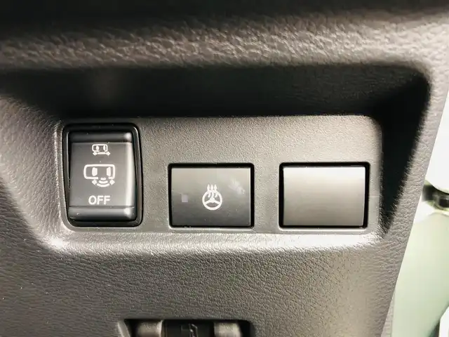 三菱 デリカミニ T プレミアム 愛知県 2023(令5)年 1.8万km 緑 ４ＷＤ/e-assist/・衝突軽減/・踏み間違え/・ロードサイン/・先行発進警告装置/・レーンディパラーチャー/・アダプティブクルーズコントロール/純正ディスプレイオーディオ/・Bluetooth/・Applecarplay/・androidauto/・HDMI/シートヒーター/両側パワースライド/パドルシフト/デジタルインナーミラー/ステアリングヒーター/前後ドライブレコーダー/LANDFOOTアルミホイール/マットガード