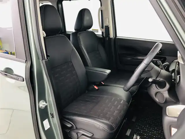 三菱 デリカミニ T プレミアム 愛知県 2023(令5)年 1.8万km 緑 ４ＷＤ/e-assist/・衝突軽減/・踏み間違え/・ロードサイン/・先行発進警告装置/・レーンディパラーチャー/・アダプティブクルーズコントロール/純正ディスプレイオーディオ/・Bluetooth/・Applecarplay/・androidauto/・HDMI/シートヒーター/両側パワースライド/パドルシフト/デジタルインナーミラー/ステアリングヒーター/前後ドライブレコーダー/LANDFOOTアルミホイール/マットガード