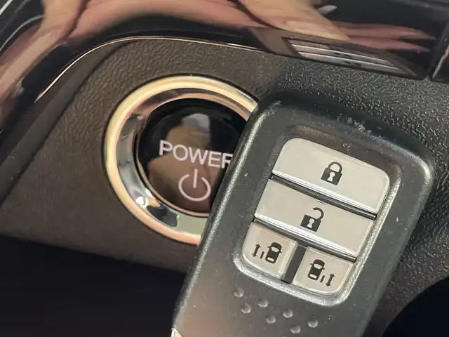 ホンダ ステップワゴン スパーダ eHEV G EXホンダS 群馬県 2021(令3)年 5.6万km プラチナホワイトパール ホンダセンシング/純正メーカーナビ/バックカメラ/革巻きステアリング/両側パワースライドドア/ハーフレザーシート/シートヒーター/ETC2.0/LEDオートライト/純正フリップダウンモニター/プッシュスタート/スマートキー/レーダークルーズコントロール/純正フロアマット/ハーフレザーシート/純正アルミホイール