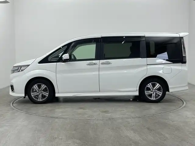 ホンダ ステップワゴン スパーダ eHEV G EXホンダS 群馬県 2021(令3)年 5.6万km プラチナホワイトパール ホンダセンシング/純正メーカーナビ/バックカメラ/革巻きステアリング/両側パワースライドドア/ハーフレザーシート/シートヒーター/ETC2.0/LEDオートライト/純正フリップダウンモニター/プッシュスタート/スマートキー/レーダークルーズコントロール/純正フロアマット/ハーフレザーシート/純正アルミホイール