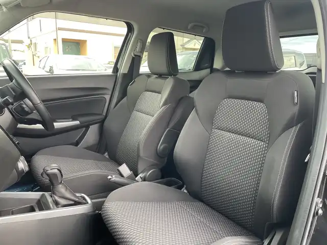 スズキ スイフト HYBRID RS 神奈川県 2020(令2)年 1.2万km スーパーブラックパール 純正８型ナビ/ワンセグ/Bluetooth/CD/DVD/USB/全周囲カメラ　/レーダークルーズコントロール　/シートヒーター　/コーナーセンサー　/ビルドインETC　/ドライブレコーダー　/LEDヘッドライト　/オートライト　/純正フロアマット　/純正アルミホイール/ドアバイザー/ABS/横滑り防止装置/衝突被害軽減システム/盗難防止装置/レーンキープアシスト