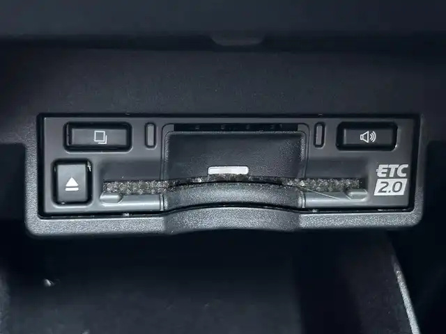 レクサス ＮＸ 350h Fスポーツ 熊本県 2023(令5)年 0.8万km グラファイトブラックガラスフレーク サンルーフ/セーフティシステムプラス/-ブラインドスポットモニター/-パーキングサポートブレーキ/ヘッドアップディスプレイ/三眼式LEDヘッドライト/純正ナビ/（Bluetooth/AppleCarPlay/AndroidAuto）/パノラミックビューモニター/電動リアゲート/レーダークルーズコントロール/革シート/シートヒーター/エアシート/純正20インチアルミホイール/USB/スマートキー/ETC2.0