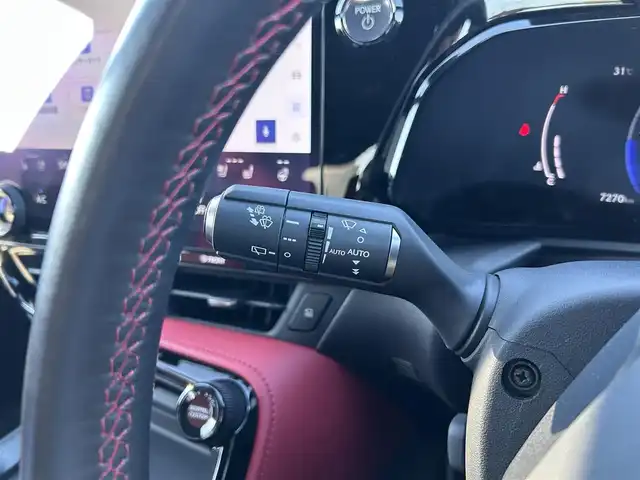 レクサス ＮＸ 350h Fスポーツ 熊本県 2023(令5)年 0.8万km グラファイトブラックガラスフレーク サンルーフ/セーフティシステムプラス/-ブラインドスポットモニター/-パーキングサポートブレーキ/ヘッドアップディスプレイ/三眼式LEDヘッドライト/純正ナビ/（Bluetooth/AppleCarPlay/AndroidAuto）/パノラミックビューモニター/電動リアゲート/レーダークルーズコントロール/革シート/シートヒーター/エアシート/純正20インチアルミホイール/USB/スマートキー/ETC2.0