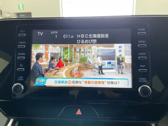 トヨタ ハリアー G レザーパッケージ 道央・札幌 2022(令4)年 2.1万km ブラック ・4WD/ トヨタセーフティセンス/・プリクラッシュセーフティ/・レーダークルーズコントロール/・純正ナビ  フルセグTV/BT/USB/AUX/・バックカメラ/・パワーバックドア/・パワーシート/ベンチレーション/・シートヒーター/ステアリングヒーター/・デジタルインナーミラー/ドライブレコーダー/・LEDヘッドライト/オートハイビーム/・ETC/コーナーセンサー/・純正フロアマット/・MTモード付AT/・保証書