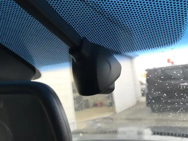 ホンダ インサイト EX 富山県 2022(令4)年 7.6万km コスミックブルーメタリック 純正ナビ/Bluetooth/フルセグTV/バックカメラ/ドライブレコーダー/衝突被害軽減ブレーキ/コーナーセンサー/レーンキープアシスト/レーダークルーズコントロール/ハーフレザーシート/パワーシート/シートヒーター/プッシュスタート/スマートキー/スペアキー１本/ステアリングスイッチ/革巻きステアリング/ETC2.0