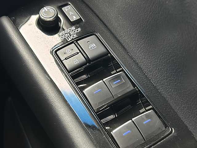 トヨタ アルファード S Cパッケージ 宮城県 2021(令3)年 5.6万km ホワイトパールクリスタルシャイン ツインムーンルーフ　/モデリスタエアロ　/１２型後席モニター　/純正ＤＡナビ　/ＴＶチューナー　/ＣＤ／ＤＶＤプレーヤー　/パワーバックドア　/１００Ｖ電源　/両側パワースライドドア/クリアランスソナー/プリクラッシュセーフティ/レーントレーシングアシスト/オートマチックハイビーム/アダプティブクルーズコントロール/ＥＴＣ２．０　/三眼ＬＥＤヘッドランプ/シーケンシャルターンランプ/純正18インチAW/禁煙車