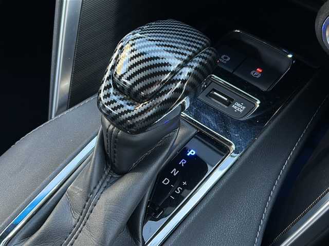 トヨタ ハリアー ハイブリッド Z レザーパッケージ 広島県 2020(令2)年 6.9万km プレシャスブラックパール モデリスタエアロ（F/S/R）/トヨタセーフティセンス/・プリクラッシュセーフティ/・レーンディパーチャーアラート/・LTA/・先行車発進告知/・RSA/・レーダークルーズコントロール/クリアランスソナー/HUD/BSM/RCTA/デジタルインナーミラー/パワーバックドア/JBLプレミアムサウンド/純正12.3インチナビ/・フルセグ/Bluetooth/USB/パノラミックビューモニター/ステアリングヒーター/革巻きステアリング/ステアリングスイッチ/黒革シート/シートヒーター/ベンチレーション/パワーシート/シートメモリー/ETC2.0/純正ドアバイザー/社外19インチアルミホイール/W+サイド+カーテンエアバック