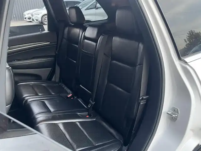 クライスラー・ジープ ジープ グランドチェロキー LTD 岐阜県 2019(令1)年 4.4万km 白 アダクティブクルーズコントロール　/ＬａｎｅＳｅｎｓｅ車線逸脱警報プラス　/リアビューカメラ　/電動パワーリフトゲート　/シートヒーター　/エアーシート　/パワーシート　/純正ナビ　/４ＷＤ