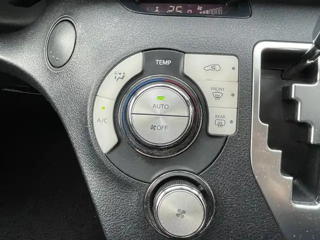 トヨタ シエンタ G 島根県 2017(平29)年 9.7万km ブラックマイカ 登録時走行距離96125km/保証書/取扱説明書/純正ナビ/Bluetooth・TV・FM・AM/HDMI外部入力/両側パワースライドドア/オートマチックハイビーム/純正LEDヘッドライト/レベライザー/ウィンカーミラー/エンジンスターター/ETC