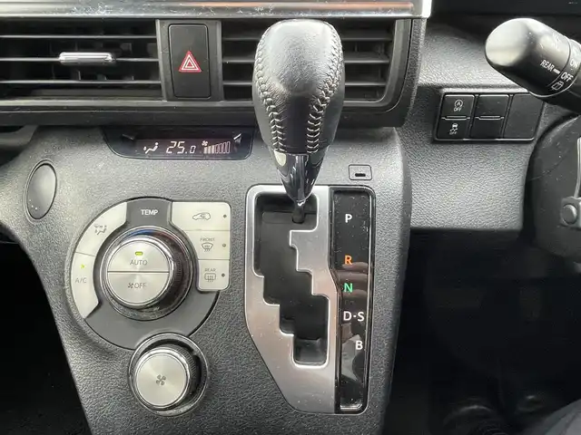 トヨタ シエンタ G 島根県 2017(平29)年 9.7万km ブラックマイカ 登録時走行距離96125km/保証書/取扱説明書/純正ナビ/Bluetooth・TV・FM・AM/HDMI外部入力/両側パワースライドドア/オートマチックハイビーム/純正LEDヘッドライト/レベライザー/ウィンカーミラー/エンジンスターター/ETC