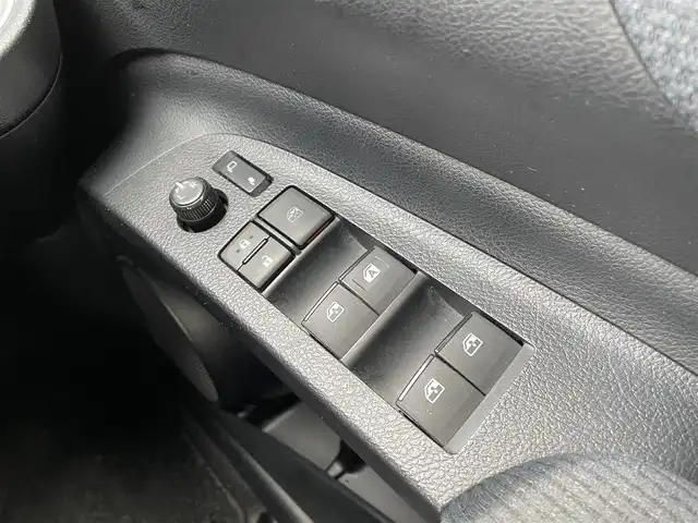 トヨタ シエンタ G 島根県 2017(平29)年 9.7万km ブラックマイカ 登録時走行距離96125km/保証書/取扱説明書/純正ナビ/Bluetooth・TV・FM・AM/HDMI外部入力/両側パワースライドドア/オートマチックハイビーム/純正LEDヘッドライト/レベライザー/ウィンカーミラー/エンジンスターター/ETC