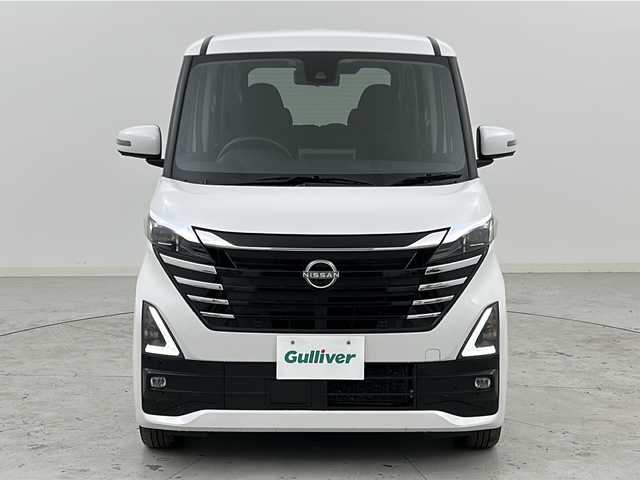 日産 ルークス HWS X プロパイロットED 宮城県 2023(令5)年 6.8万km ホワイトパール 禁煙車/プロパイロット/エマージェンシーブレーキ/車線逸脱警報/車線逸脱防止支援システム/先行車発進お知らせ/速度標識表示/道路標識表示/ソナー/インテリジェントルームミラー/純正7インチナビ/（BT.SD.AM.FM.CD.USB）/アラウンドビューモニター/フルセグテレビ/ビルトインETC/両側パワースライドドア/ハンズフリースライドドア/電動パーキングブレーキ/AUTOHOLD/前席シートヒーター/ステアリングヒーター/革巻きステアリング/ステアリングスイッチ/プッシュスタート/スマートキー（2本）/ロールサンシェード/シートバックテーブル/純正フロアマット/LEDヘッドライト/LEDフォグランプ/純正14インチアルミホイール/横滑り防止機能/アイドリングストップ