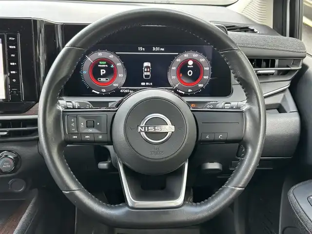 日産 オーラ G 島根県 2022(令4)年 4.8万km ピュアホワイトパール 登録時走行距離47265km/保証書/取説/純正9インチナビ/Bluetooth/フルセグ/radio/SD/HDMI/全周囲カメラ/プッシュスタート/インテリジェントルームミラー/ブラインドスポットモニター/LEDヘッドライト/オートライト/オートマチックハイビーム/フォグライト/スマートキー/スペアキー/純正17インチアルミホイール/ETC