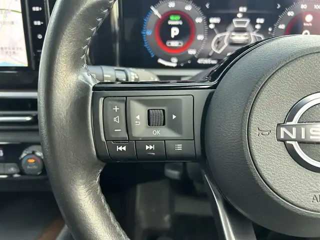 日産 オーラ G 島根県 2022(令4)年 4.8万km ピュアホワイトパール 登録時走行距離47265km/保証書/取説/純正9インチナビ/Bluetooth/フルセグ/radio/SD/HDMI/全周囲カメラ/プッシュスタート/インテリジェントルームミラー/ブラインドスポットモニター/LEDヘッドライト/オートライト/オートマチックハイビーム/フォグライト/スマートキー/スペアキー/純正17インチアルミホイール/ETC