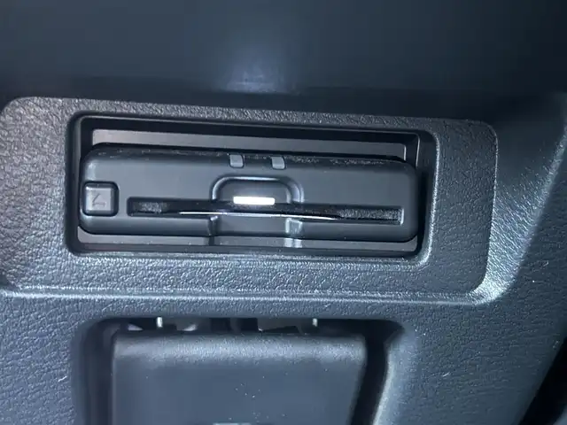 日産 オーラ G 島根県 2022(令4)年 4.8万km ピュアホワイトパール 登録時走行距離47265km/保証書/取説/純正9インチナビ/Bluetooth/フルセグ/radio/SD/HDMI/全周囲カメラ/プッシュスタート/インテリジェントルームミラー/ブラインドスポットモニター/LEDヘッドライト/オートライト/オートマチックハイビーム/フォグライト/スマートキー/スペアキー/純正17インチアルミホイール/ETC