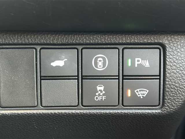 ホンダ ヴェゼル ハイブリッド e:HEV Z 山形県 2023(令5)年 1.2万km クリスタルブラックパール 禁煙車/純正ディスプレイオーディオ（ナビ付）/（フルセグ／Bluetooth／AppleCarPley／AndroidAuto）/ブラインドスポットモニター/寒冷地仕様/バックカメラ/ホンダセンシング/・衝突軽減ブレーキ/・レーンキープアシスト/・レーダークルーズコントロール/・前後コーナーセンサー/・ブラインドスポットモニター/・標識認識機能/・先行車発進機能/電動リアゲート/LEDオートライト/ハーフレザーシート/前席シートヒーター/前後純正ドライブレコーダー/ステアリングヒーター/ステアリングスイッチ/電動パーキングブレーキ/オートブレーキホールド/ETC/純正AW/純正フロアマット/電動格納ウィンカーミラー/スマートキー×2/ドアバイザー