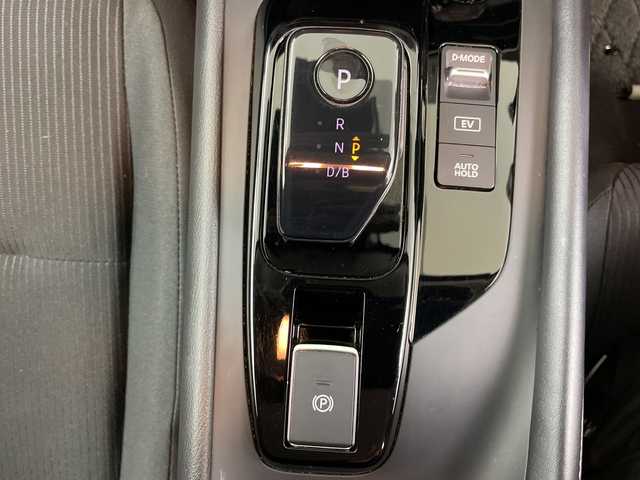 日産 ノート X FOUR 道央・札幌 2022(令4)年 7.1万km スーパーブラック ・4WD/ワンオーナー/・純正ディスプレイオーディオ  USB/BT/・バックカメラ/・純正エンジンスターター/・エマージェンシーブレーキ/・レーンキープアシスト/・電動パーキング/・オートマチックハイビーム/・ステアリングヒーター/・シートヒーター/・ドアバイザー/・スマートキー/・スペアキー/・冬タイヤ純正スチールホイール積込/・電動格納ミラー/・ウィンカーミラー/・LEDオートライト/・プッシュスタート