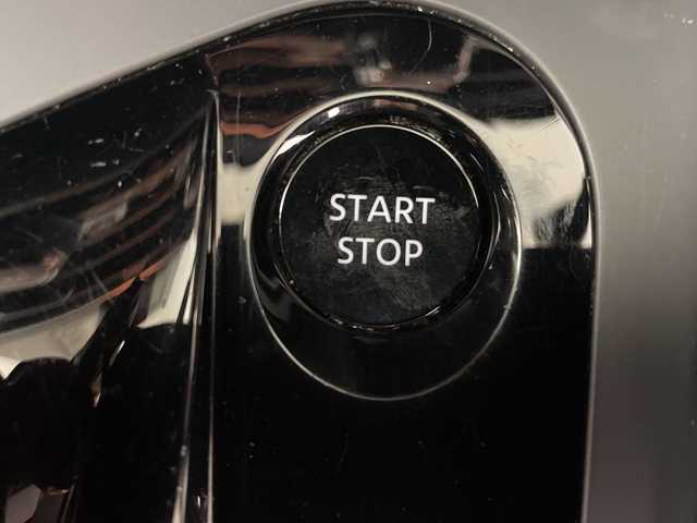 日産 ノート X FOUR 道央・札幌 2022(令4)年 7.1万km スーパーブラック ・4WD/ワンオーナー/・純正ディスプレイオーディオ  USB/BT/・バックカメラ/・純正エンジンスターター/・エマージェンシーブレーキ/・レーンキープアシスト/・電動パーキング/・オートマチックハイビーム/・ステアリングヒーター/・シートヒーター/・ドアバイザー/・スマートキー/・スペアキー/・冬タイヤ純正スチールホイール積込/・電動格納ミラー/・ウィンカーミラー/・LEDオートライト/・プッシュスタート