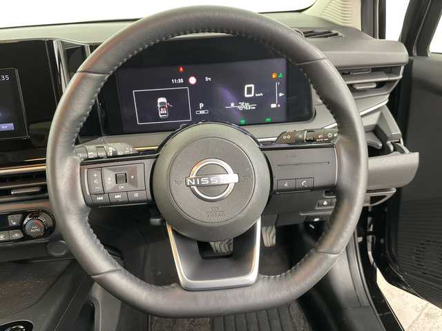 日産 ノート X FOUR 道央・札幌 2022(令4)年 7.1万km スーパーブラック ・4WD/ワンオーナー/・純正ディスプレイオーディオ  USB/BT/・バックカメラ/・純正エンジンスターター/・エマージェンシーブレーキ/・レーンキープアシスト/・電動パーキング/・オートマチックハイビーム/・ステアリングヒーター/・シートヒーター/・ドアバイザー/・スマートキー/・スペアキー/・冬タイヤ純正スチールホイール積込/・電動格納ミラー/・ウィンカーミラー/・LEDオートライト/・プッシュスタート