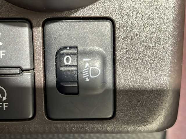 トヨタ ルーミー X S 沖縄県 2016(平28)年 4.9万km プラムブラウンパールクリスタルシャイン 県外仕入れ　/禁煙車　/純正９インチナビ　/　フルセグ　Bluetooth CD DVD/ビルトインＥＴＣ　/ドライブレコーダー　/シートヒーター　/ステアリングリモコン　/バックカメラ　/プッシュスタート　/ヘッドライトレベライザー