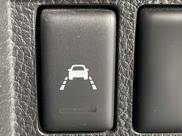 日産 エルグランド 250ハイウェイスターS 広島県 2019(平31)年 3.5万km ファントムブラック 純正8型ナビ/純正フリップダウンモニター/両側パワースライドドア/バックカメラ/オットマン/インテリジェントクルーズコントロール/エマージェンシーブレーキ/車線逸脱抑制/ハイビームアシスト/前後ソナー/踏み間違い衝突防止アシスト/LEDヘッドランプ/純正18インチAW/ETC/ドライブレコーダー