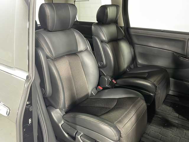 日産 エルグランド 250ハイウェイスターS 広島県 2019(平31)年 3.5万km ファントムブラック 純正8型ナビ/純正フリップダウンモニター/両側パワースライドドア/バックカメラ/オットマン/インテリジェントクルーズコントロール/エマージェンシーブレーキ/車線逸脱抑制/ハイビームアシスト/前後ソナー/踏み間違い衝突防止アシスト/LEDヘッドランプ/純正18インチAW/ETC/ドライブレコーダー