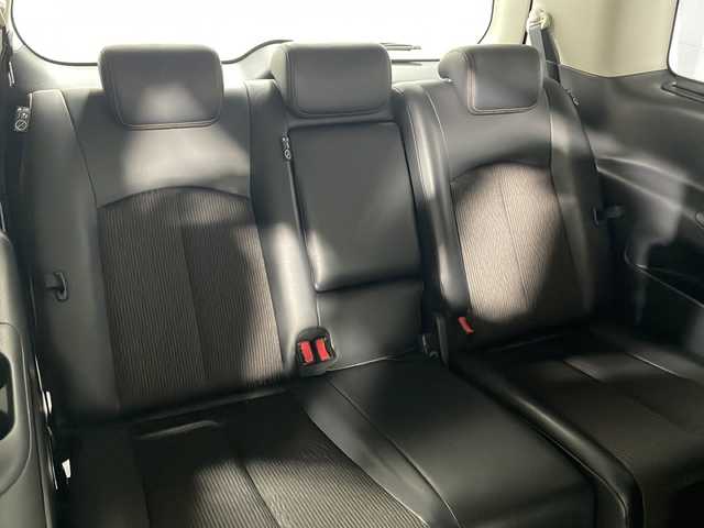 日産 エルグランド 250ハイウェイスターS 広島県 2019(平31)年 3.5万km ファントムブラック 純正8型ナビ/純正フリップダウンモニター/両側パワースライドドア/バックカメラ/オットマン/インテリジェントクルーズコントロール/エマージェンシーブレーキ/車線逸脱抑制/ハイビームアシスト/前後ソナー/踏み間違い衝突防止アシスト/LEDヘッドランプ/純正18インチAW/ETC/ドライブレコーダー