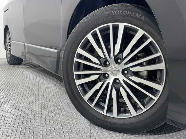 日産 エルグランド 250ハイウェイスターS 広島県 2019(平31)年 3.5万km ファントムブラック 純正8型ナビ/純正フリップダウンモニター/両側パワースライドドア/バックカメラ/オットマン/インテリジェントクルーズコントロール/エマージェンシーブレーキ/車線逸脱抑制/ハイビームアシスト/前後ソナー/踏み間違い衝突防止アシスト/LEDヘッドランプ/純正18インチAW/ETC/ドライブレコーダー