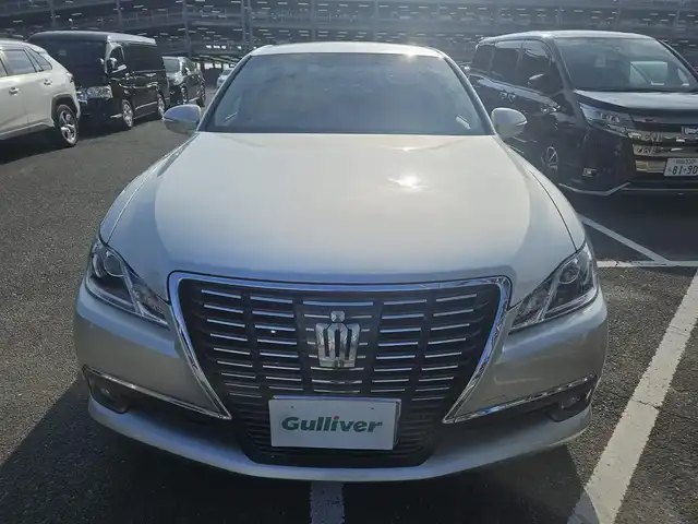 トヨタ クラウン ロイヤル ロイヤルサルーン 香川県 2013(平25)年 5.5万km プレシャスシルバー 純正8型ナビ/フルセグTV/バックカメラ/ビルトインETC/レーダークルーズコントロール/HIDヘッドランプ/オートライト/LEDフロントフォグランプ/オートエアコン/革巻きステアリング/ベージュファブリックシート/前席パワーシート/純正16インチアルミホイール/スマートキー/プッシュエンジンスタート/禁煙車