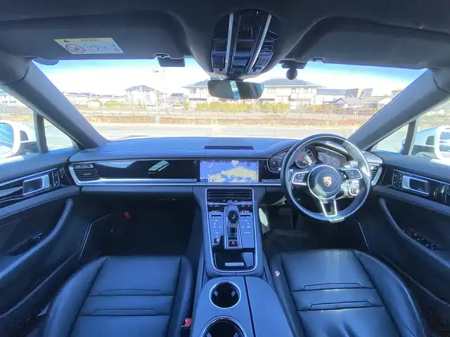 ポルシェ ポルシェ パナメーラ スポーツツーリスモ 4 福岡県 2019(令1)年 4.8万km 白 ・ACC/・純正SDナビ/USB/AUX/BT/・全方位カメラ/・LEDヘッドライト/・レーンキープアシスト/・黒革シート/シートヒーター/・純正20AW/・スマートキー/・オートライト/・保証書/・取扱説明書