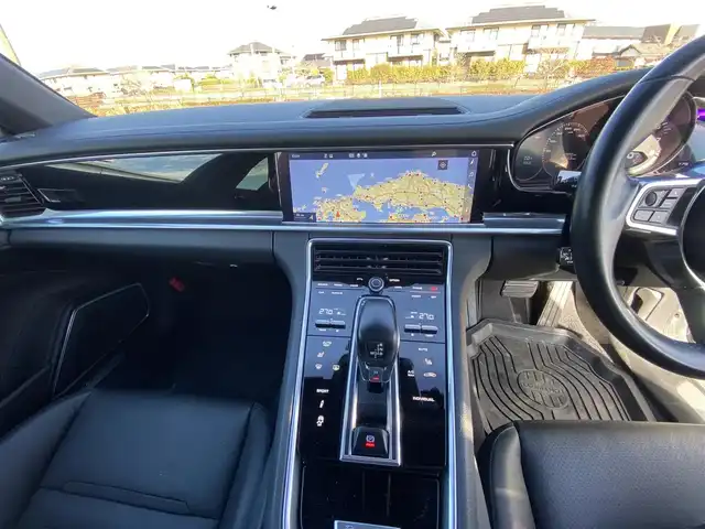 ポルシェ ポルシェ パナメーラ スポーツツーリスモ 4 福岡県 2019(令1)年 4.8万km 白 ・ACC/・純正SDナビ/USB/AUX/BT/・全方位カメラ/・LEDヘッドライト/・レーンキープアシスト/・黒革シート/シートヒーター/・純正20AW/・スマートキー/・オートライト/・保証書/・取扱説明書