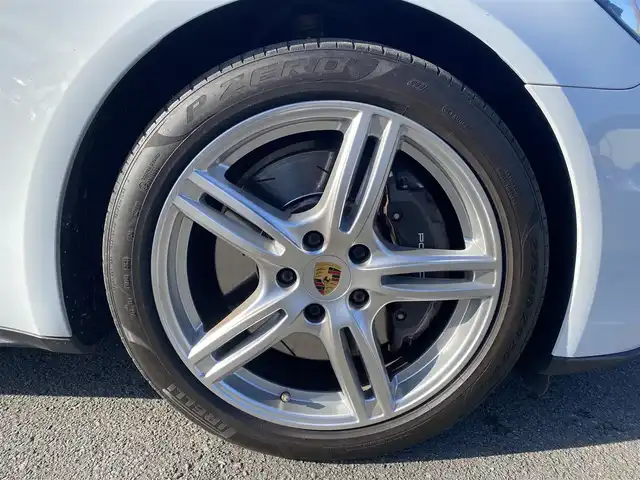 ポルシェ ポルシェ パナメーラ スポーツツーリスモ 4 福岡県 2019(令1)年 4.8万km 白 ・ACC/・純正SDナビ/USB/AUX/BT/・全方位カメラ/・LEDヘッドライト/・レーンキープアシスト/・黒革シート/シートヒーター/・純正20AW/・スマートキー/・オートライト/・保証書/・取扱説明書