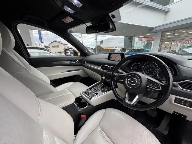 マツダ ＣＸ－８ XD Lパッケージ 熊本県 2018(平30)年 3.7万km スノーフレイクホワイトパールマイカ ワンオーナー/BOSEサウンド/純正ナビ/【フルセグTV/CD/DVD/Bluetooth/ラジオ】/全方位カメラ/バックカメラ/パワーバックドア/ヘッドアップディスプレイ/交通標識認識システム/車間認知支援/ブラインドスポットモニター/白革シート/前席パワーシート/運転席シートメモリ/前・2列目シートヒーター/ステアリングヒーター/純正19インチAW/前方ドライブレコーダー/レーダークルーズコントロール/パドルシフト/スマートブレーキサポート/レーンキープアシスト/クリアランスソナー/横滑り防止機能/ビルトインETC/オートライト/LEDヘッドライト/フォグランプ/純正フロアマット/ISOFIX/保証書/取扱説明書