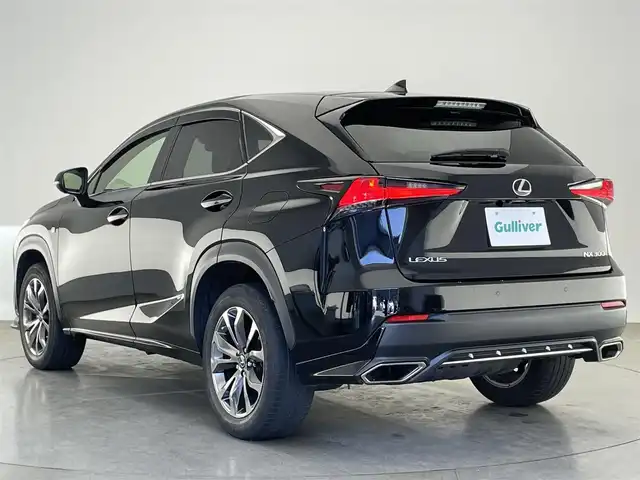 レクサス ＮＸ 300 Fスポーツ 愛知県 2018(平30)年 4万km ブラック 後期型　純正ナビ　フルセグＴＶ　Ｂｌｕｅｔｏｏｔｈ　バックサイドカメラ　ムーンルーフ　黒革　シートヒーター　電動リアゲート　三眼ＬＥＤライト　レクサスセーフティ　衝突軽減　追従クルコン　ＢＳＭ　ステアリングヒーター　エアーシート　コーナーセンサー　純正ドラレコ　禁煙車