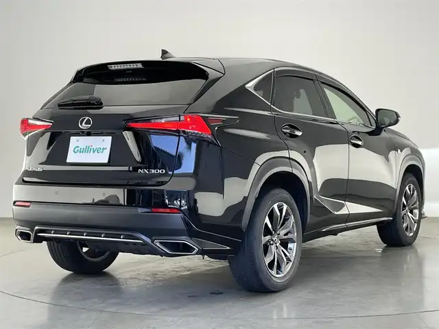レクサス ＮＸ 300 Fスポーツ 愛知県 2018(平30)年 4万km ブラック 後期型　純正ナビ　フルセグＴＶ　Ｂｌｕｅｔｏｏｔｈ　バックサイドカメラ　ムーンルーフ　黒革　シートヒーター　電動リアゲート　三眼ＬＥＤライト　レクサスセーフティ　衝突軽減　追従クルコン　ＢＳＭ　ステアリングヒーター　エアーシート　コーナーセンサー　純正ドラレコ　禁煙車