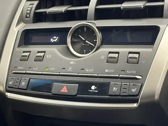 レクサス ＮＸ 300 Fスポーツ 愛知県 2018(平30)年 4万km ブラック 後期型　純正ナビ　フルセグＴＶ　Ｂｌｕｅｔｏｏｔｈ　バックサイドカメラ　ムーンルーフ　黒革　シートヒーター　電動リアゲート　三眼ＬＥＤライト　レクサスセーフティ　衝突軽減　追従クルコン　ＢＳＭ　ステアリングヒーター　エアーシート　コーナーセンサー　純正ドラレコ　禁煙車