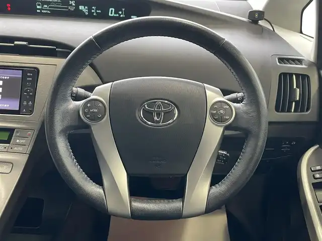 トヨタ プリウス G 鳥取県 2012(平24)年 9.2万km ホワイトパールクリスタルシャイン (株)IDOMが運営する【じしゃロン鳥取店】の自社ローン専用車両になります。こちらは現金またはオートローンご利用時の価格です。自社ローンご希望の方は別途その旨お申付け下さい/純正SDナビ（NSZT-W61G）/・Bluetooth接続/・CD/DVD/・フルセグTV/バックカメラ/ステアリングリモコン/クルーズコントロール/プッシュスタート/スマートキー/純正フロアマット/前後コーナーセンサー/D席パワーシート/ウインカーミラー/取扱説明書