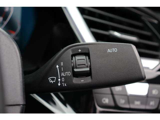 ＢＭＷ Ｚ４ M40i 大分県 2022(令4)年 0.3万km アルピンホワイトⅢ ワンオーナー/アダプティブクルーズコントロール/ブラインドスポットモニター/ヘッドアップディスプレイ/黒革シート/シートヒーター/純正ナビ/ApplecarPlay/androidauto/バックカメラ/Bluetooth/ワイヤレス充電/LEDヘッドライト/オートハイビーム/前後コーナーセンサー/ステアリングスイッチ/パドルシフト/全方位ドライブレコーダー/純正19インチアルミホイール/ミラー一体型ETC/取扱説明書/保証書/スペアキー×1