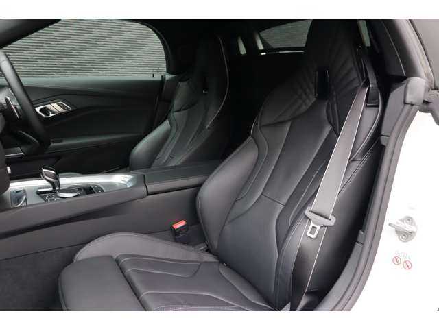 ＢＭＷ Ｚ４ M40i 大分県 2022(令4)年 0.3万km アルピンホワイトⅢ ワンオーナー/アダプティブクルーズコントロール/ブラインドスポットモニター/ヘッドアップディスプレイ/黒革シート/シートヒーター/純正ナビ/ApplecarPlay/androidauto/バックカメラ/Bluetooth/ワイヤレス充電/LEDヘッドライト/オートハイビーム/前後コーナーセンサー/ステアリングスイッチ/パドルシフト/全方位ドライブレコーダー/純正19インチアルミホイール/ミラー一体型ETC/取扱説明書/保証書/スペアキー×1