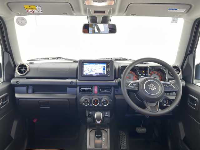 スズキ ジムニー XC 長野県 2025(令7)年 0.1万km未満 ブルーイッシュブラックパール3 4WD/大型グリルガード/LEDフォグ×２個/ルーフラック/リアラダー/1.5インチリフトアップキット（純正車内積載）/ブラウンキルティングレザーシートカバー/スペアタイヤハードカバー/METAL　ROCK１６インチビートリングホイール/TOYO　OPEN　COUNTRY　(185/85R/16)/クリアランスソナー/衝突被害軽減システム/レーンキープアシスト/LEDヘッドライト/シートヒーター（前席）/スマートキー/保証書/取扱説明書