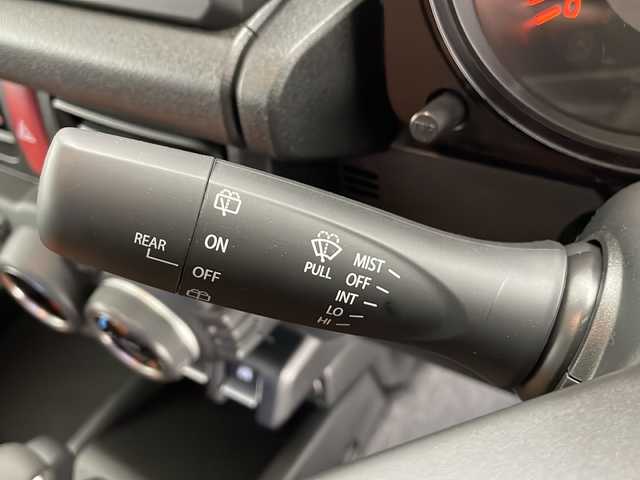 スズキ ジムニー XC 長野県 2025(令7)年 0.1万km未満 ブルーイッシュブラックパール3 4WD/大型グリルガード/LEDフォグ×２個/ルーフラック/リアラダー/1.5インチリフトアップキット（純正車内積載）/ブラウンキルティングレザーシートカバー/スペアタイヤハードカバー/METAL　ROCK１６インチビートリングホイール/TOYO　OPEN　COUNTRY　(185/85R/16)/クリアランスソナー/衝突被害軽減システム/レーンキープアシスト/LEDヘッドライト/シートヒーター（前席）/スマートキー/保証書/取扱説明書