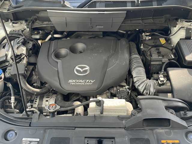 マツダ ＣＸ－５ XD Lパッケージ 京都府 2017(平29)年 8.4万km スノーフレイクホワイトパールマイカ 〇純正マツダコネクトナビ/（Bluetoothオーディオ/DVD再生/フルセグ）　/〇バックカメラ　/〇アドバンストスマートシティブレーキ/〇後退時スマートシティブレーキサポート/〇誤発進抑制制御/〇スマートブレーキサポート/〇レーダークルーズコントロール/〇ブラインドスポットモニタリング/〇車線逸脱警報システム/〇レーンキープアシストシステム/〇リアパーキングセンサー/〇ドライバーアテンションアラート/〇LEDヘッドランプ/オートライト/〇フロントフォグランプ/〇ドライブレコーダー　/〇ETC2.0/〇パワーバックドア/〇革シート/〇シートヒーター（運転席/助手席/後席）/〇パワーシート（運転席/助手席）/〇革巻きステアリングホイール/〇ステアリングヒーター　/〇禁煙車