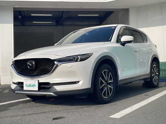マツダ ＣＸ－５ XD Lパッケージ 京都府 2017(平29)年 8.4万km スノーフレイクホワイトパールマイカ 〇純正マツダコネクトナビ/（Bluetoothオーディオ/DVD再生/フルセグ）　/〇バックカメラ　/〇アドバンストスマートシティブレーキ/〇後退時スマートシティブレーキサポート/〇誤発進抑制制御/〇スマートブレーキサポート/〇レーダークルーズコントロール/〇ブラインドスポットモニタリング/〇車線逸脱警報システム/〇レーンキープアシストシステム/〇リアパーキングセンサー/〇ドライバーアテンションアラート/〇LEDヘッドランプ/オートライト/〇フロントフォグランプ/〇ドライブレコーダー　/〇ETC2.0/〇パワーバックドア/〇革シート/〇シートヒーター（運転席/助手席/後席）/〇パワーシート（運転席/助手席）/〇革巻きステアリングホイール/〇ステアリングヒーター　/〇禁煙車